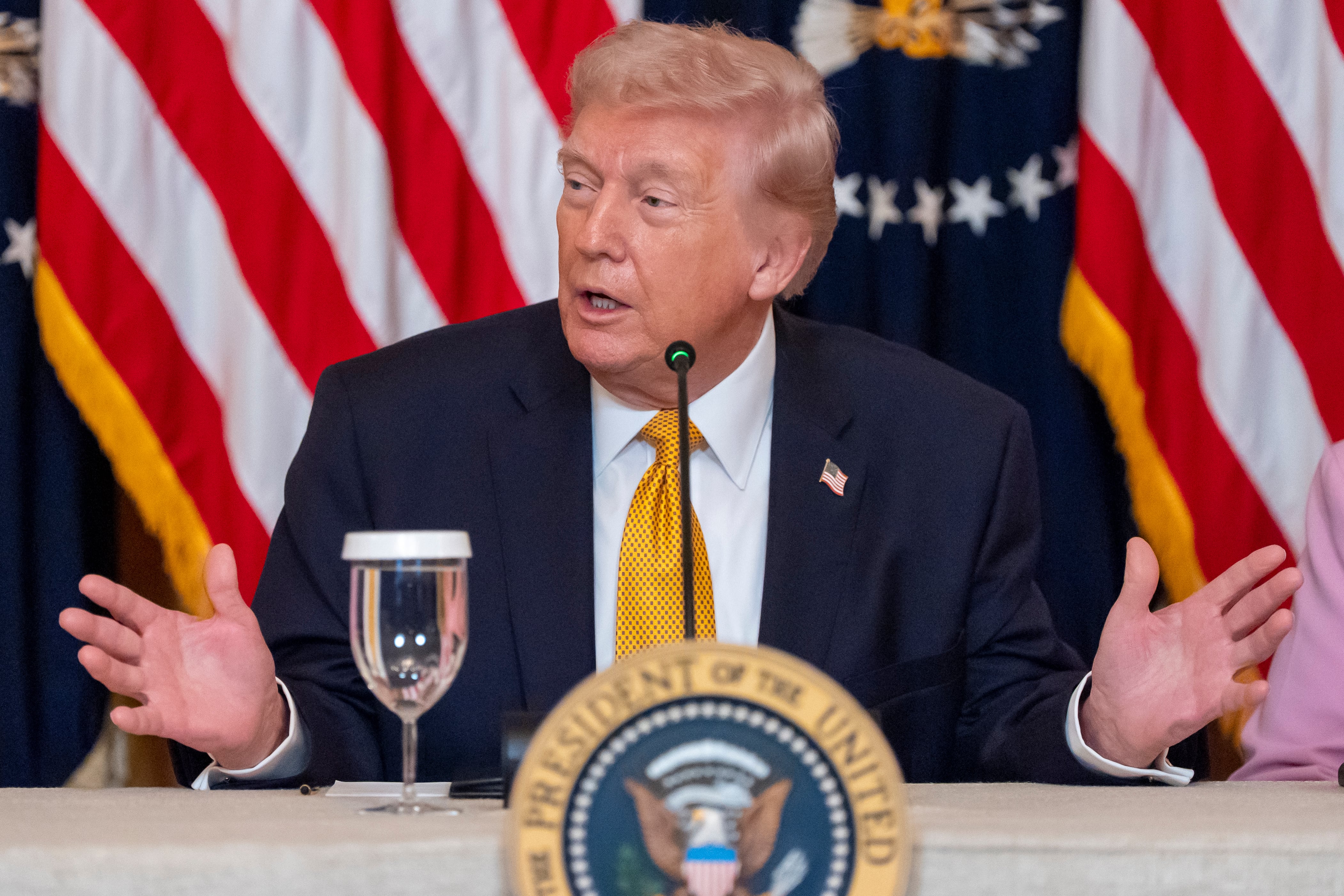 1003196946 2ae81ab1