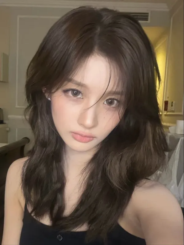 1108167969 c67650a5 600x799