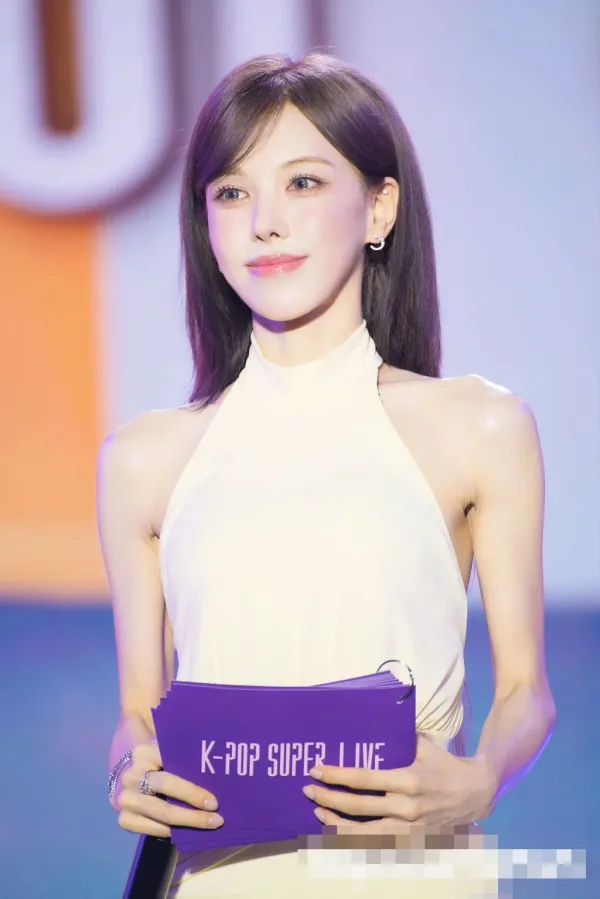 1110272768 94aa49ce 600x899