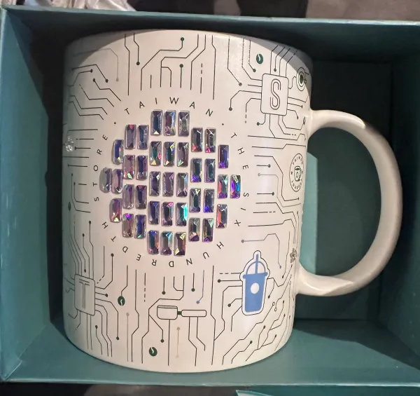 1134445375 2072187e 600x565