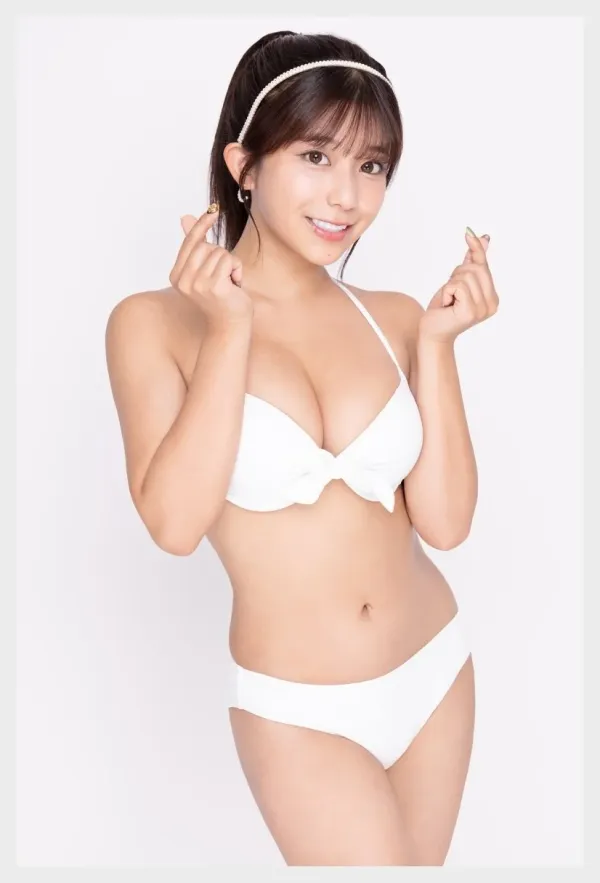1529345637 ba94072c 600x883