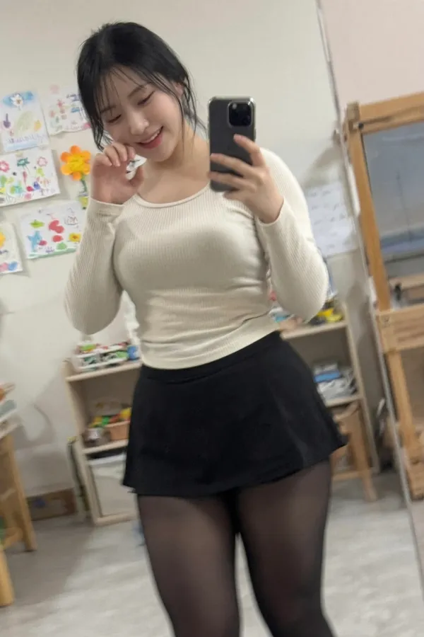 1931369501 b14a85b8 600x900