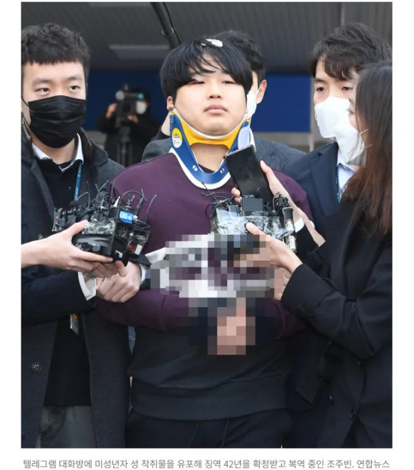 2015247611 d5b081f5 600x681