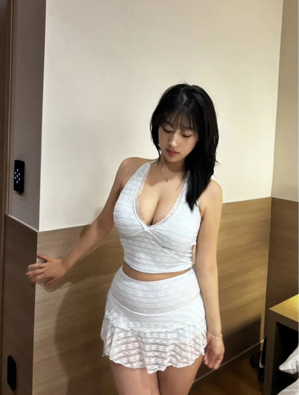 2219450230 ae1bce34 600x791