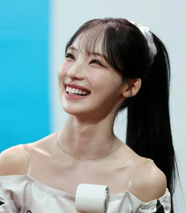 2316091685 2dda8e76 600x687